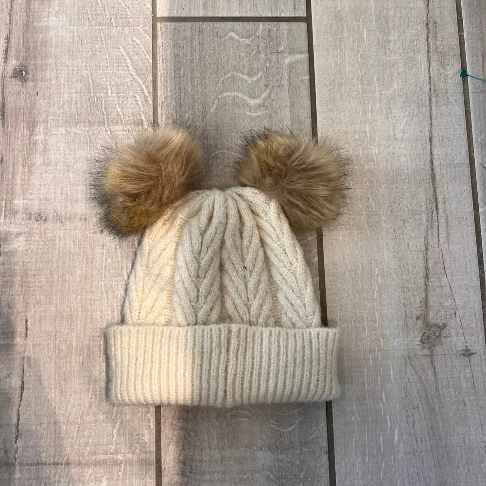 Steve Madden Cream Cable Knit Beanie Double Pom Pom‎ Winter Hat